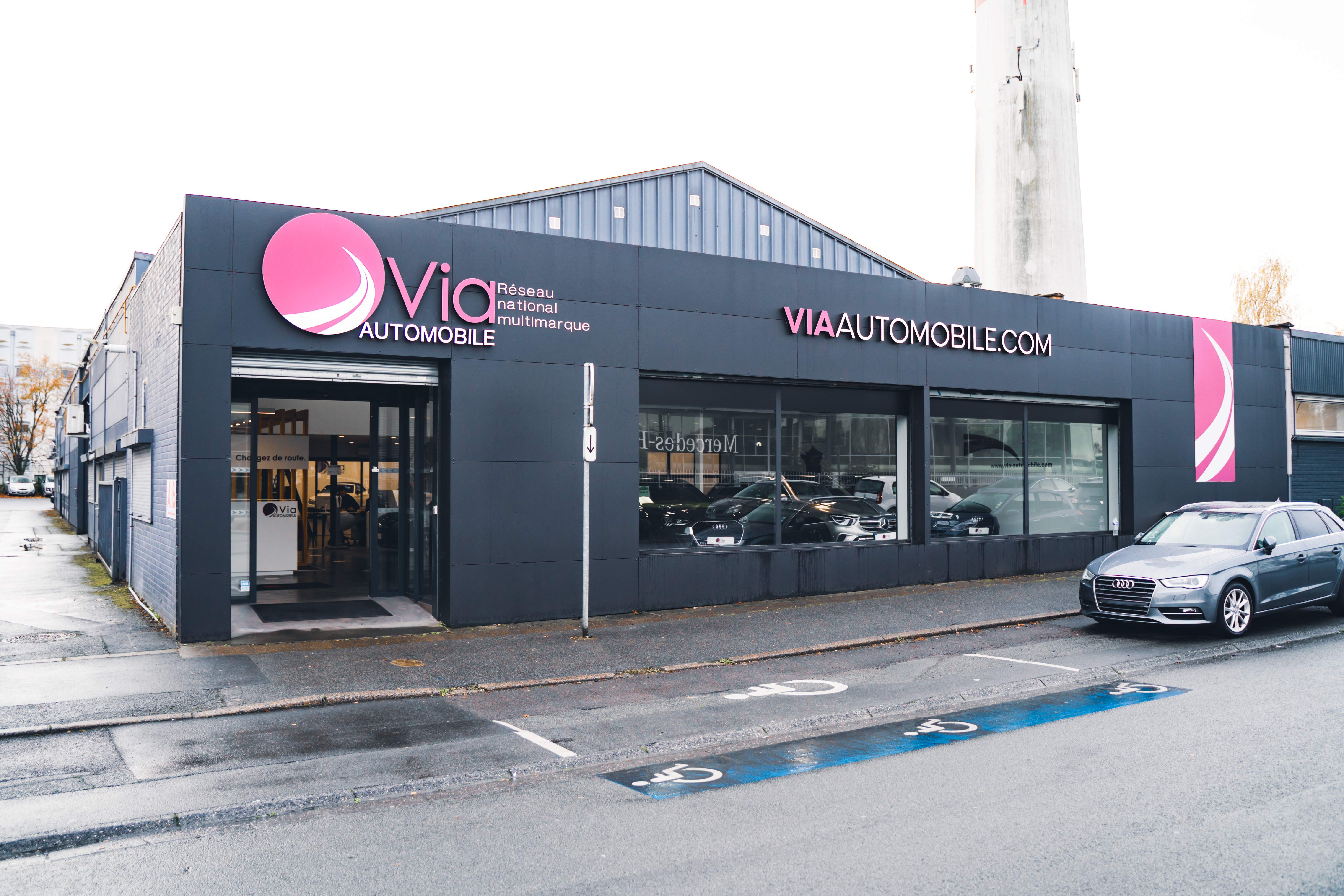 via-automobile-agence-Lille-13 2.jpg